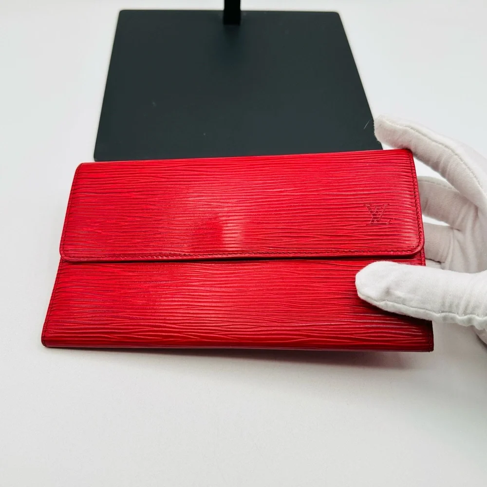 Louis Vuitton Long Epi Tri Fold Wallet - Picture 5 of 13